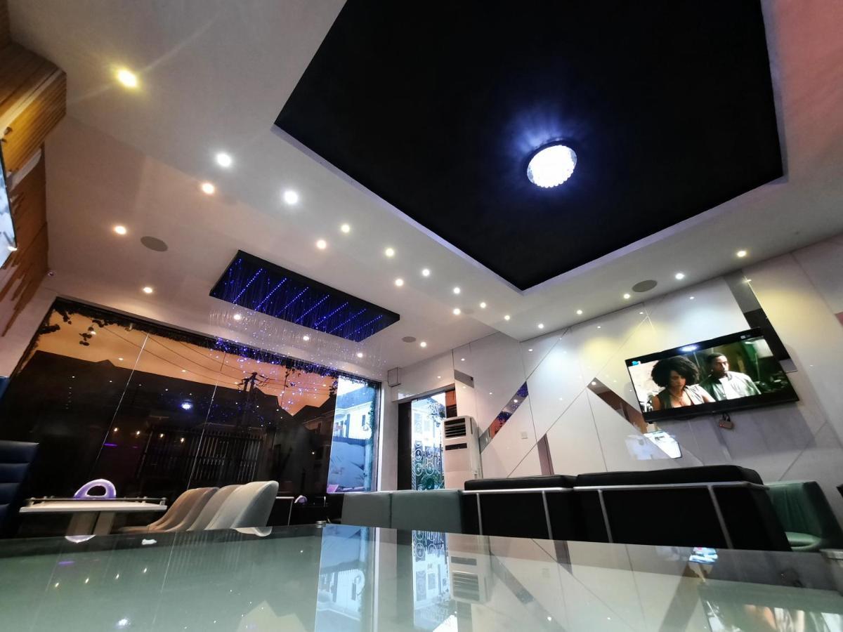 James Court Hotel & Luxury Apartments Леки Екстериор снимка
