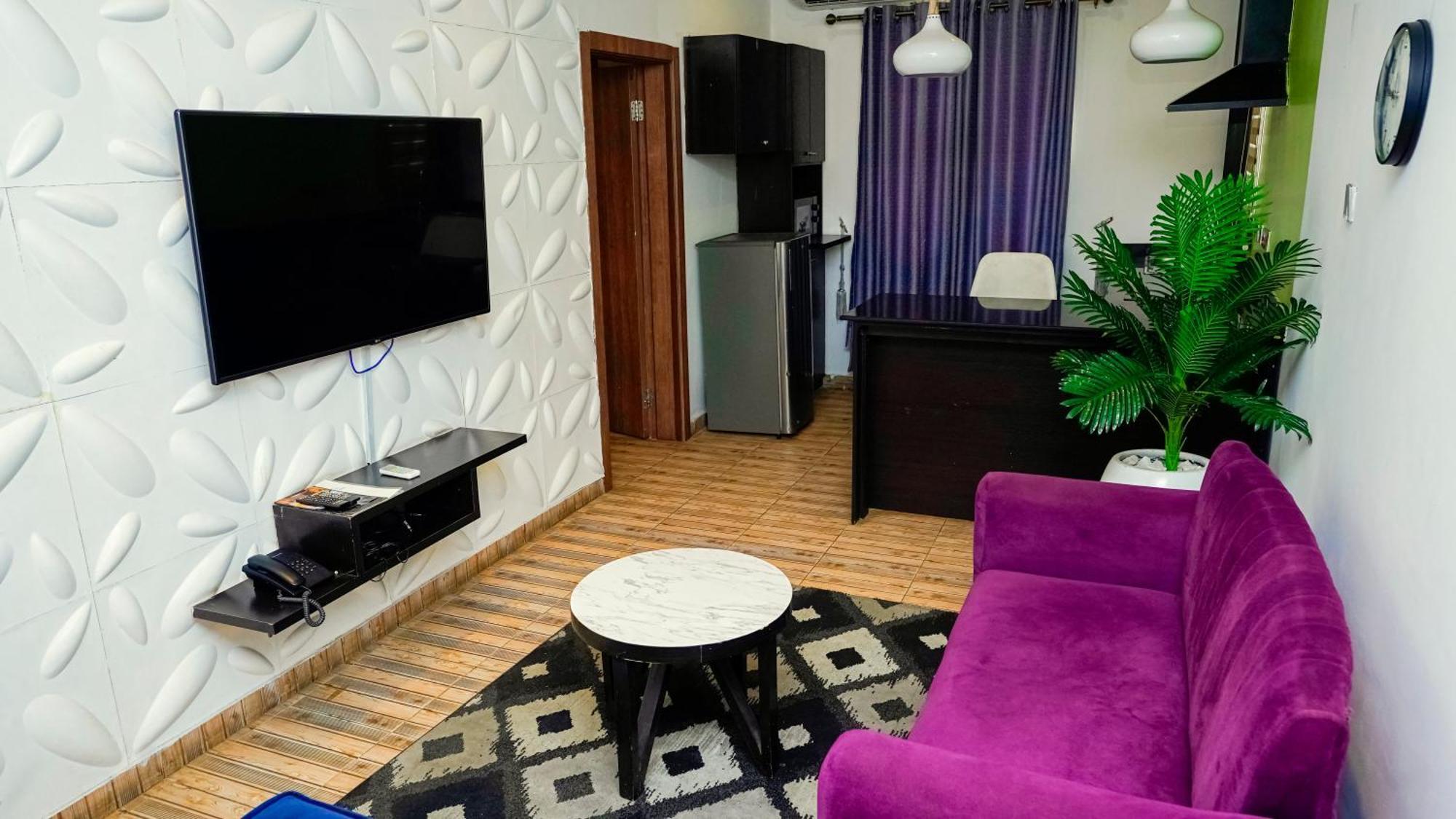James Court Hotel & Luxury Apartments Леки Екстериор снимка